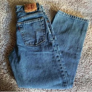 Light Wash Levis 🥶